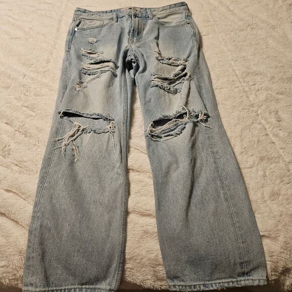 Guess relaxed crop distressed pants - Picture 1 of 8